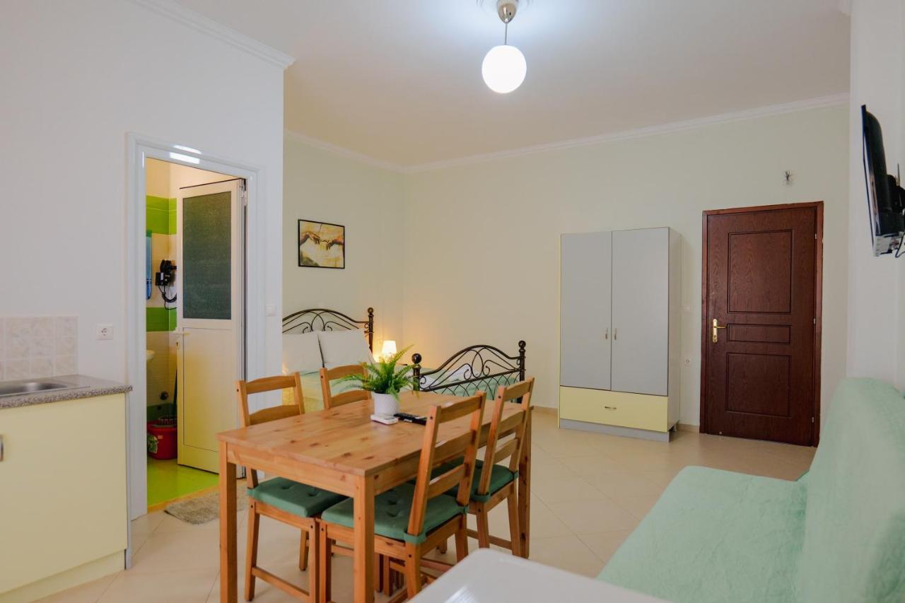 Malasi Apartments Εξαμίλιο Εξωτερικό φωτογραφία